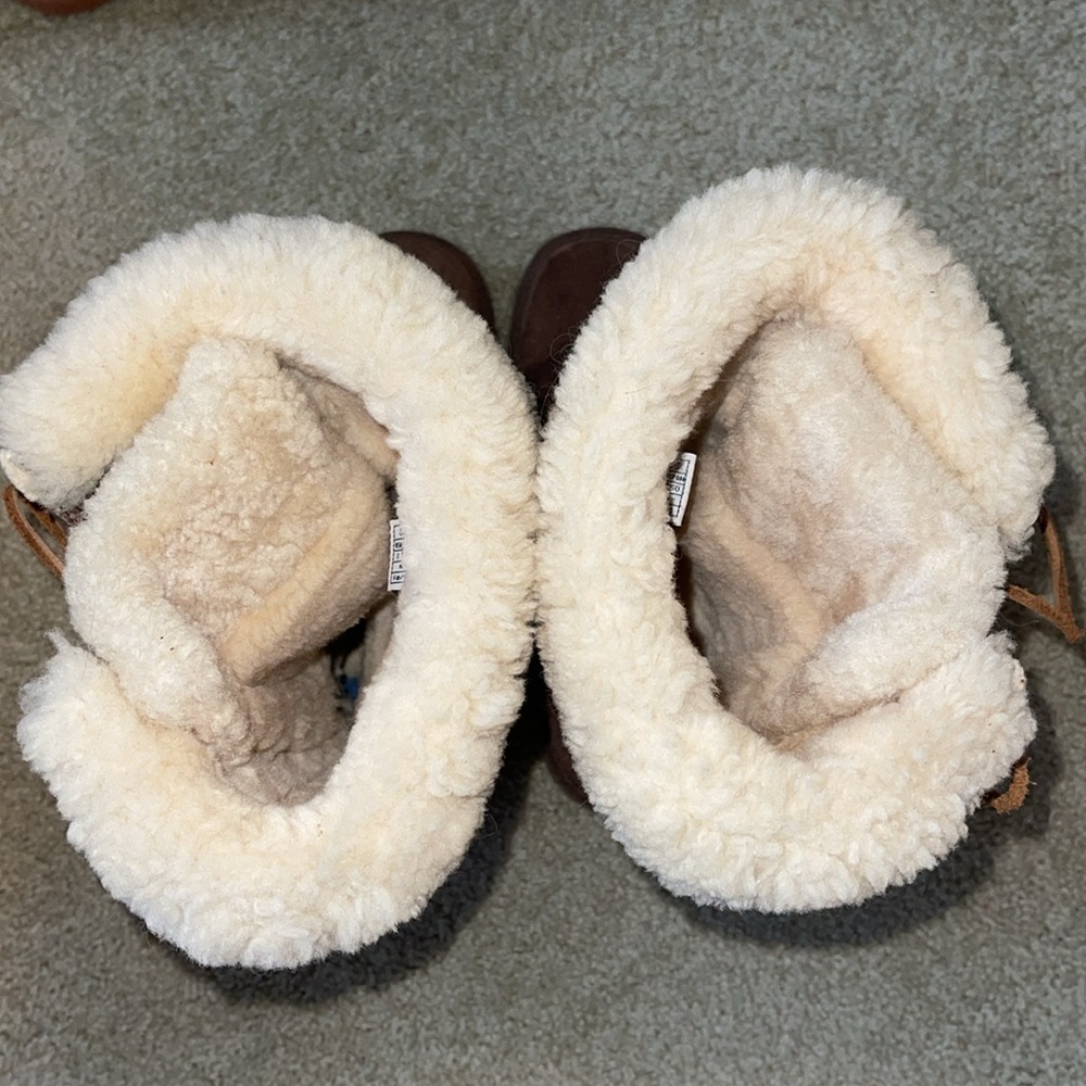 UGG Australia Limited Edition Suede Side Lace Up Boots - Picture 16 of 16